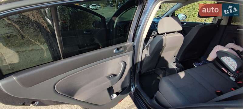 Хетчбек Volkswagen Golf Plus 2005 в Виноградові