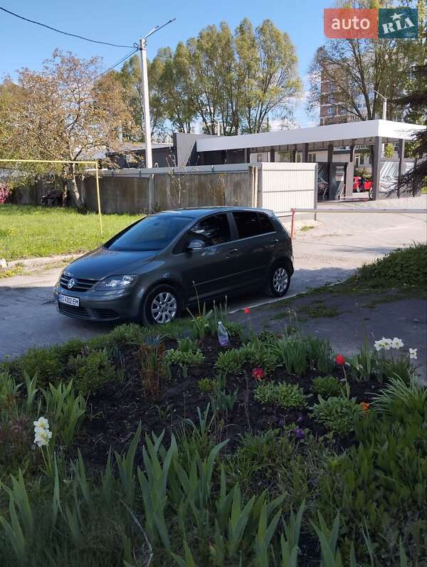 Хетчбек Volkswagen Golf Plus 2005 в Золочеві