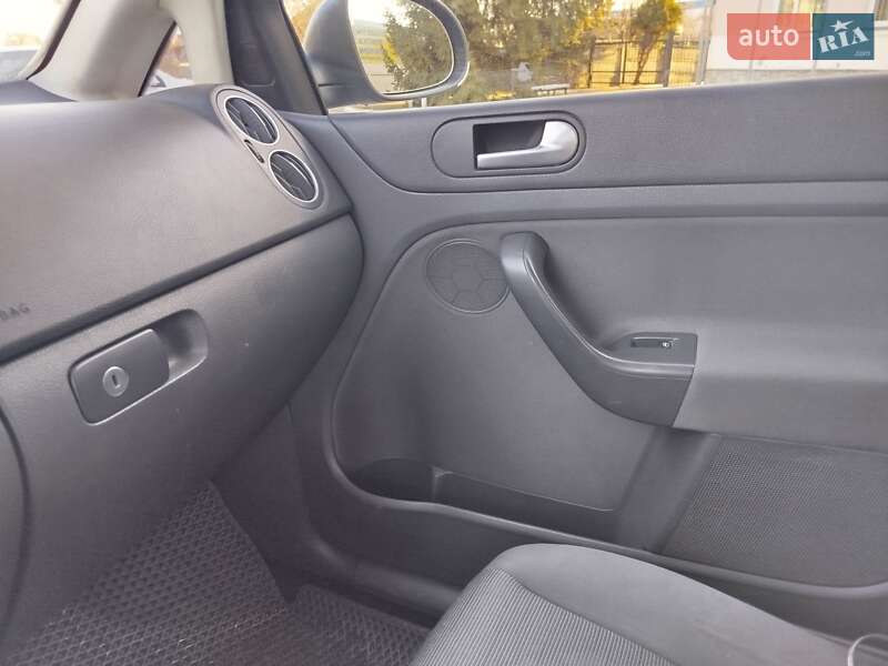 Хэтчбек Volkswagen Golf Plus 2006 в Корсуне-Шевченковском