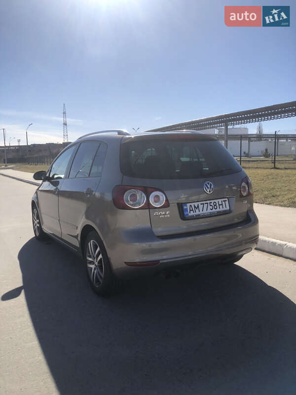 Хетчбек Volkswagen Golf Plus 2009 в Коростені