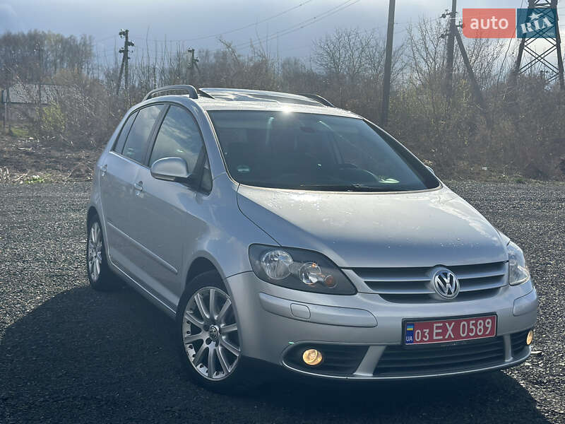 Хетчбек Volkswagen Golf Plus 2008 в 