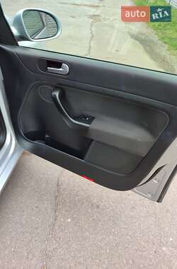 Хэтчбек Volkswagen Golf Plus 2009 в 
