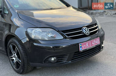 Хэтчбек Volkswagen Golf Plus 2008 в 