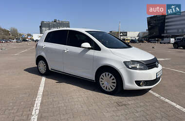 Хэтчбек Volkswagen Golf Plus 2010 в 