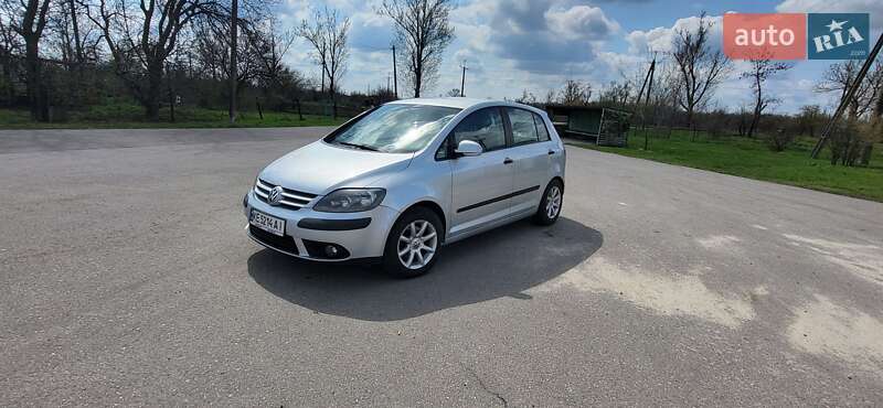 Хэтчбек Volkswagen Golf Plus 2005 в 