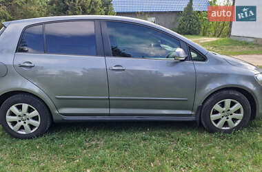 Хетчбек Volkswagen Golf Plus 2011 в 
