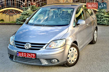 Хэтчбек Volkswagen Golf Plus 2008 в 