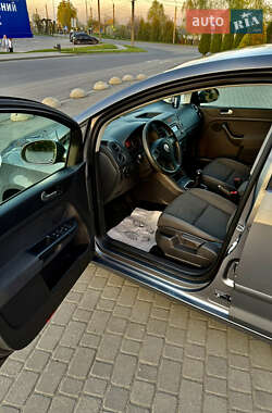 Хэтчбек Volkswagen Golf Plus 2008 в 