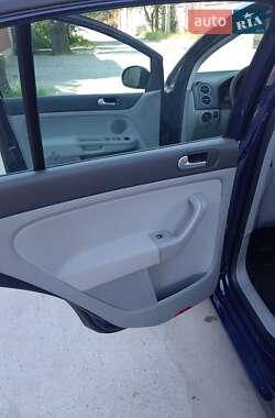 Хетчбек Volkswagen Golf Plus 2007 в 
