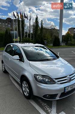 Хетчбек Volkswagen Golf Plus 2005 в 