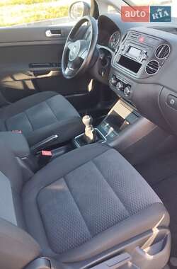 Хетчбек Volkswagen Golf Plus 2009 в 