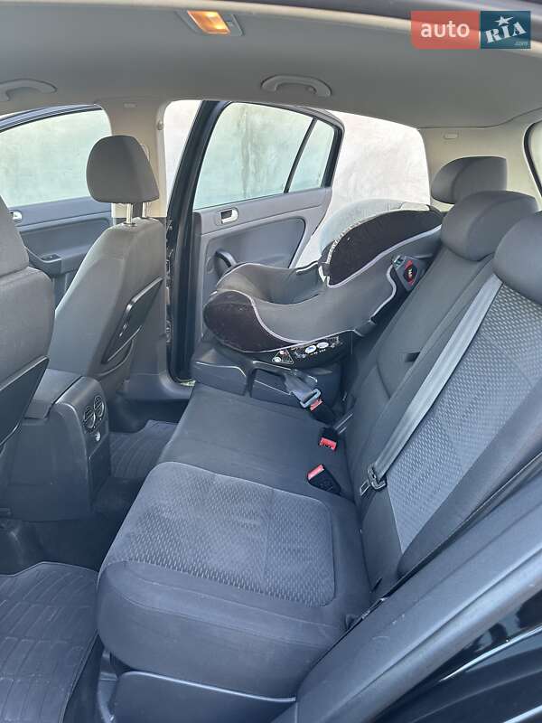 Хетчбек Volkswagen Golf Plus 2009 в Чернівцях