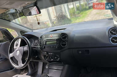 Хэтчбек Volkswagen Golf Plus 2005 в 