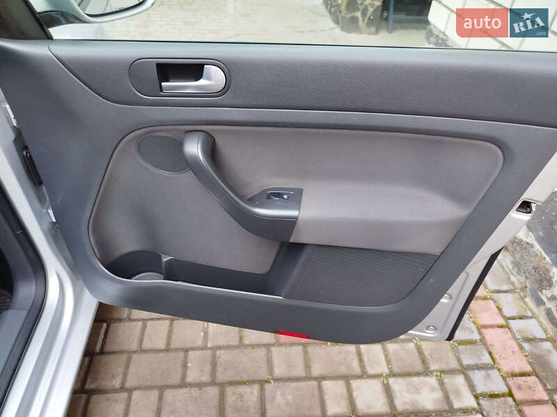 Хетчбек Volkswagen Golf Plus 2008 в Іршаві