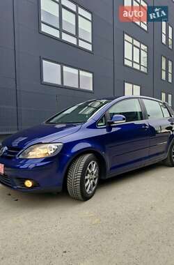 Хэтчбек Volkswagen Golf Plus 2008 в 