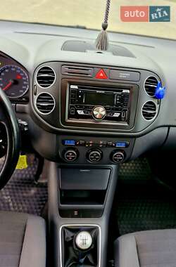 Хэтчбек Volkswagen Golf Plus 2008 в 