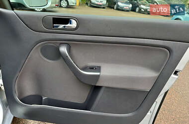 Хэтчбек Volkswagen Golf Plus 2006 в 