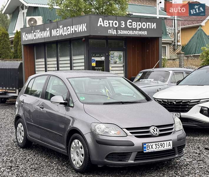 Хетчбек Volkswagen Golf Plus 2005 в 