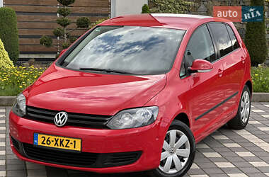 Хетчбек Volkswagen Golf Plus 2012 в 