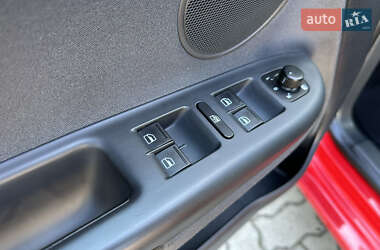 Хетчбек Volkswagen Golf Plus 2012 в 
