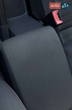 Хетчбек Volkswagen Golf Plus 2006 в 