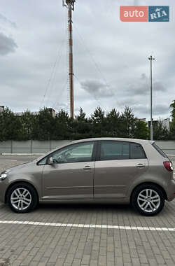 Хетчбек Volkswagen Golf Plus 2010 в 