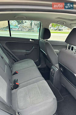Хетчбек Volkswagen Golf Plus 2010 в 