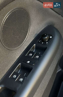 Хетчбек Volkswagen Golf Plus 2010 в 
