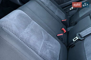 Хетчбек Volkswagen Golf Plus 2010 в 