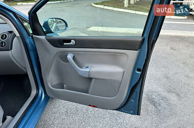 Хэтчбек Volkswagen Golf Plus 2005 в 
