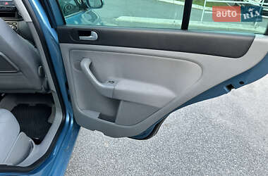 Хэтчбек Volkswagen Golf Plus 2005 в 
