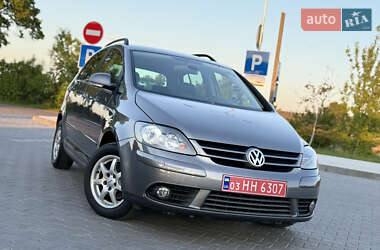 Хэтчбек Volkswagen Golf Plus 2008 в Владимире
