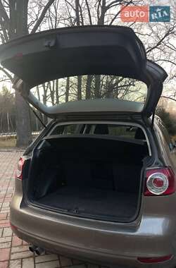 Хэтчбек Volkswagen Golf Plus 2009 в 