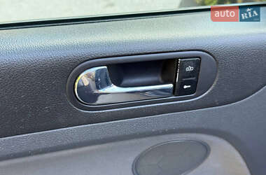 Хэтчбек Volkswagen Golf Plus 2005 в 