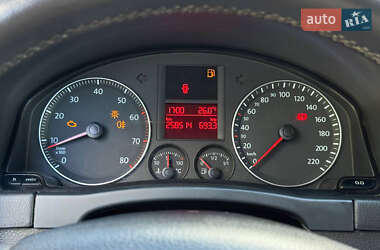 Хэтчбек Volkswagen Golf Plus 2005 в 