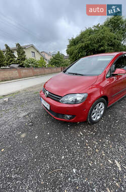 Хетчбек Volkswagen Golf Plus 2010 в 