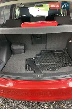 Хетчбек Volkswagen Golf Plus 2010 в 