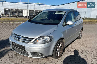 Хэтчбек Volkswagen Golf Plus 2008 в 