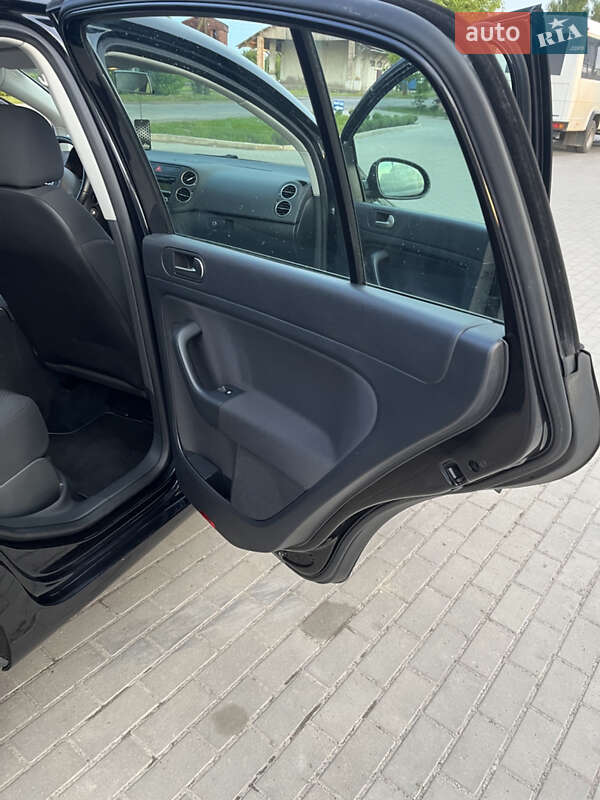 Хетчбек Volkswagen Golf Plus 2010 в Нововолинську