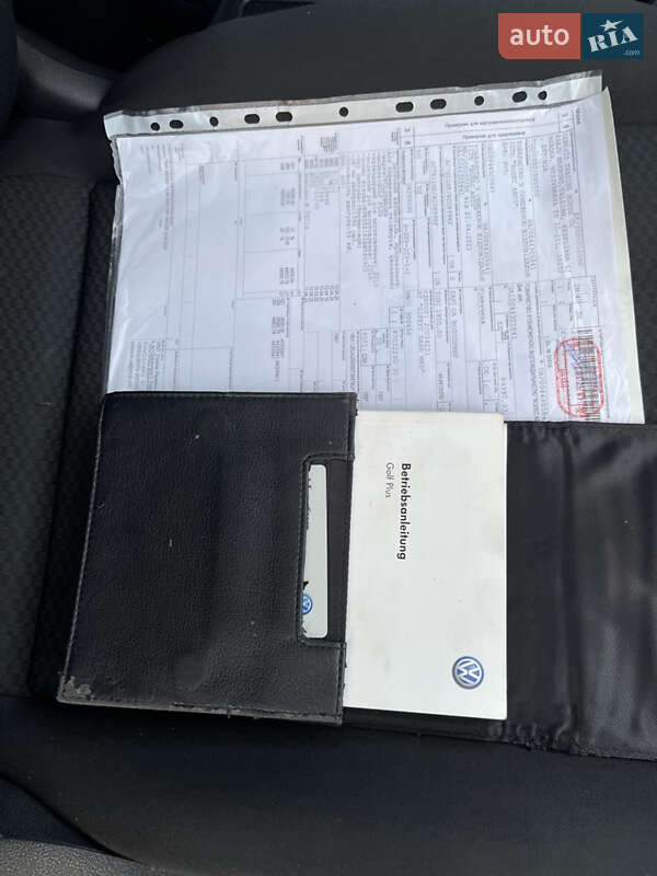 Хетчбек Volkswagen Golf Plus 2010 в Нововолинську