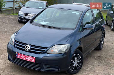 Хэтчбек Volkswagen Golf Plus 2005 в 