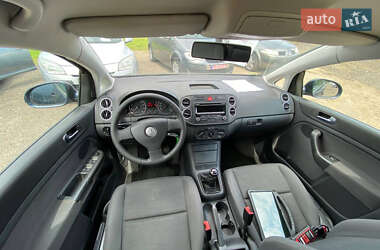 Хэтчбек Volkswagen Golf Plus 2005 в 
