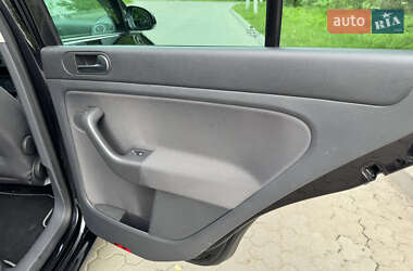 Хэтчбек Volkswagen Golf Plus 2009 в 