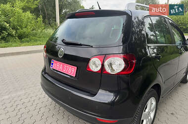 Хэтчбек Volkswagen Golf Plus 2009 в 