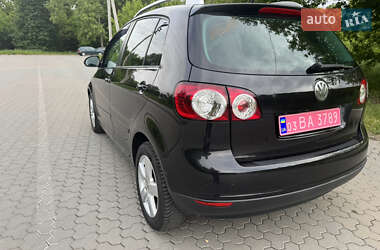 Хэтчбек Volkswagen Golf Plus 2009 в 
