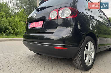 Хэтчбек Volkswagen Golf Plus 2009 в 