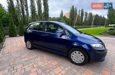 Хэтчбек Volkswagen Golf Plus 2005 в 