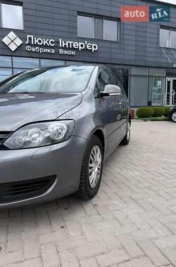 Хэтчбек Volkswagen Golf Plus 2011 в 