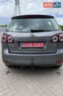 Хэтчбек Volkswagen Golf Plus 2011 в 