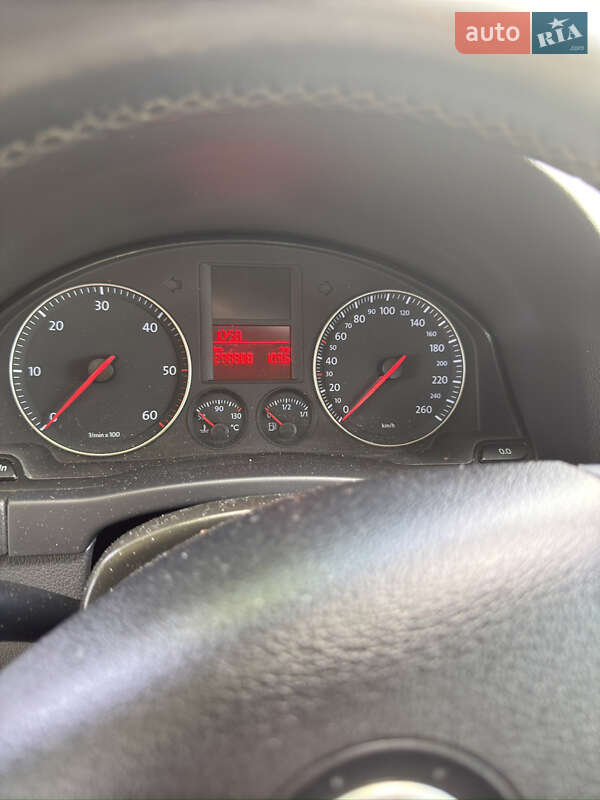 Хетчбек Volkswagen Golf Plus 2005 в Овручі